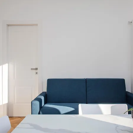 Fontana18 - Duomo View * מילאנו