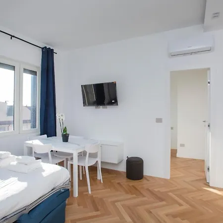 Apartment Fontana18 - Duomo View *