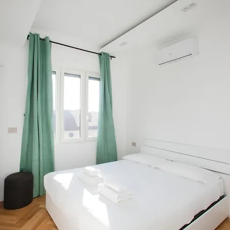 Fontana18 - Duomo View Appartement