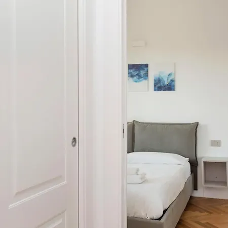 Fontana18 - Duomo View מילאנו