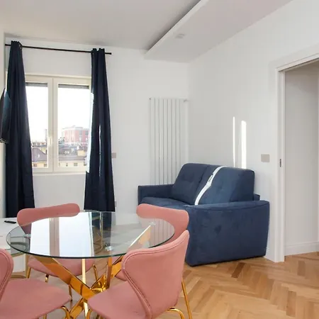 Apartment Fontana18 - Duomo View Milan