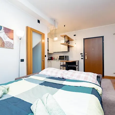 Cozy And Lovely - Center