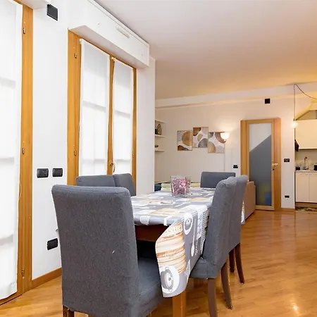 Apartment Cozy And Lovely - Center Mailand