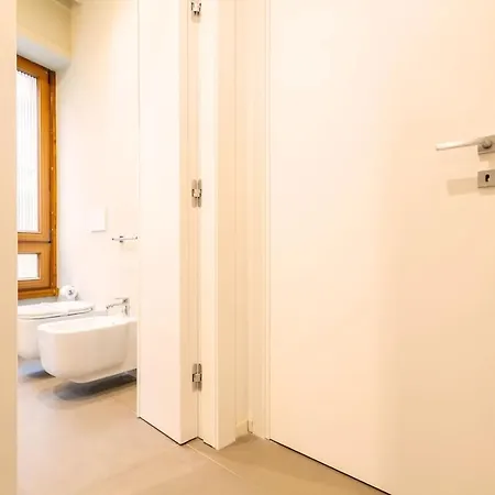 Duomo Stylish Double Near Metro 밀라노