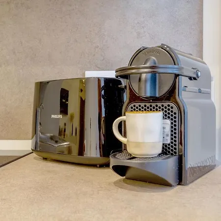 Duomo Stylish Double Near Metro 아파트 밀라노