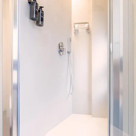 Duomo Stylish Double Near Metro 밀라노