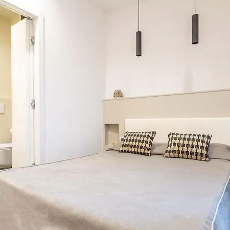 아파트 Duomo Stylish Double Near Metro