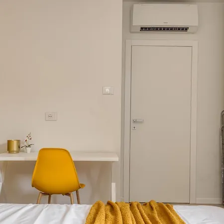 In Financial District 4 Pax Milano