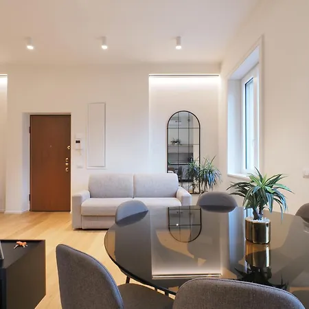 Missori Luxury דירה