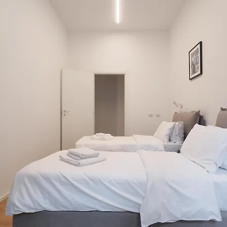 Missori Luxury דירה