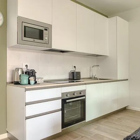 Appartamento In Financial District - Parking