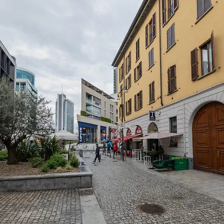 Corso Twelve * Milano