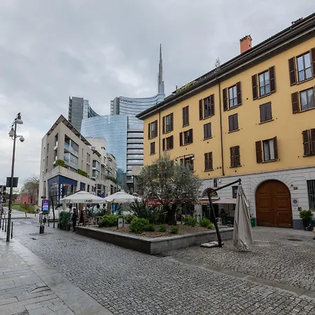 Corso Twelve * Milano