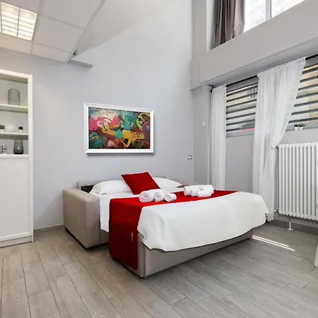 Modern Loft 8 Min From Duomo شقة *
