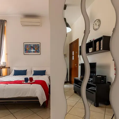 La Tana Di Mart - Zona Navigli - Vicino Metro 밀라노