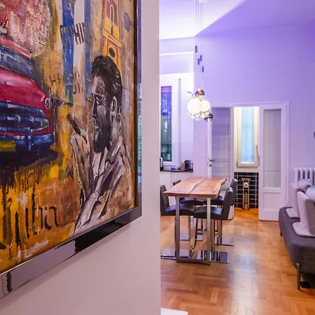 Boutique Con Cortile-design&fashion District Milan