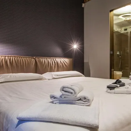 Boutique Con Cortile-design&fashion District * Milan