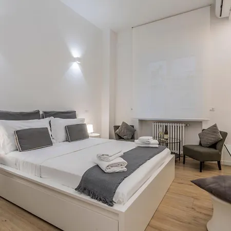 Bella In Duomo - 6 Guests Apartamento Milán