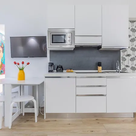 Apartamento Bella In Duomo - 6 Guests Milán