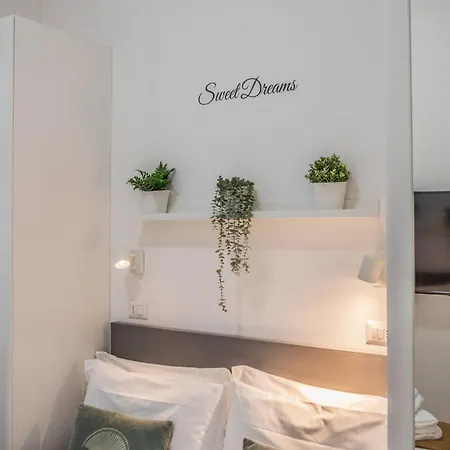 Bella In Duomo - 6 Guests * מילאנו