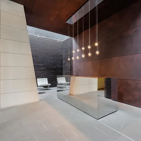 アパート Giax Tower-pool,spa&gym-niguarda Hospital-10min To Duomo *