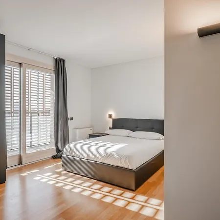 Giax Tower-Pool,Spa&Gym-Niguarda Hospital-10Min To Duomo 米兰