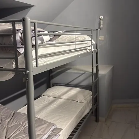 Lion University&youth 2 Pensjonat Mediolan