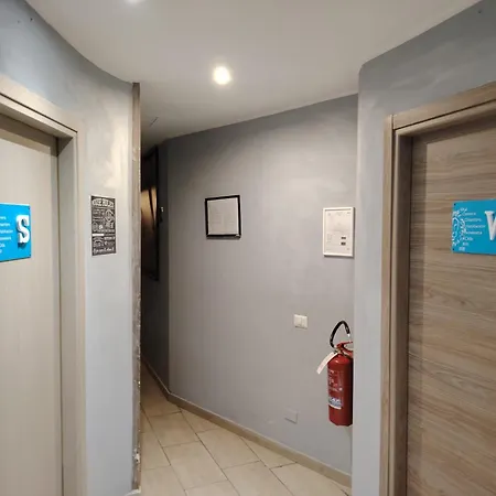 Lion University&youth 2 Guest house