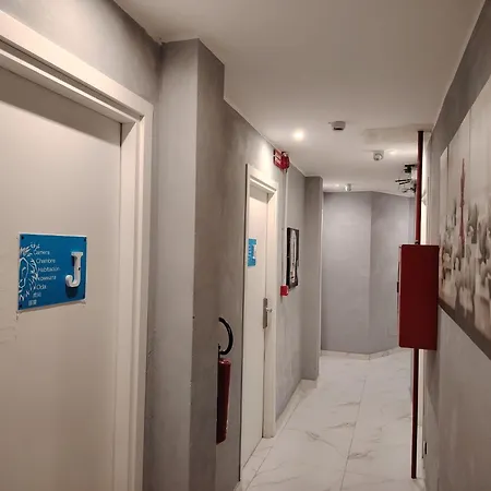 Lion University&youth 2 * Milán