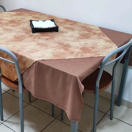 Apartmán Bilocale Zona Ieo