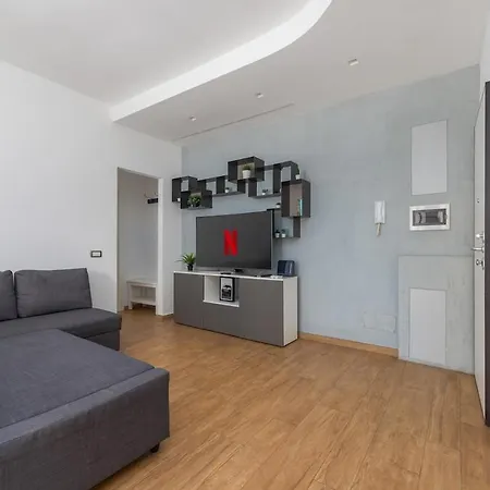 Apartment Wonderful Near Center,wifi,comfort,parking Milan