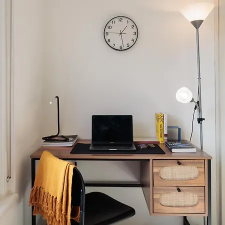 Di Design Con Vista Su Via Tortona Milánó