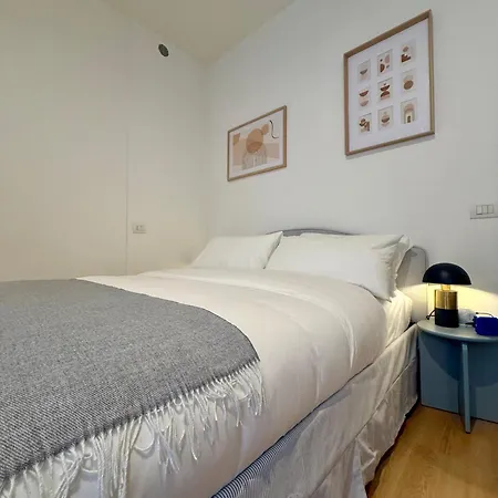 Naviglio - Eleganza E Relax A 2 Min Dalla M4 E Dai Navigli Apartment *