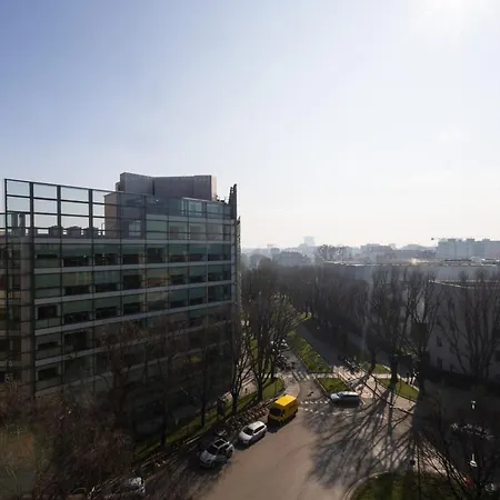 Appartamento Di Design Con Vista Su Via Tortona Milano