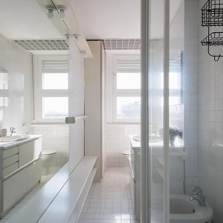 Di Design Con Vista Su Via Tortona Milano