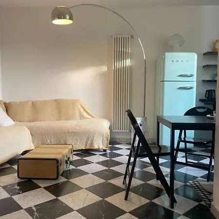 Daire Quiet Luminous Flat Historical Center Fast Wi-fi Milano