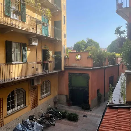 Quiet Luminous Flat Historical Center Fast Wi-fi * Milano