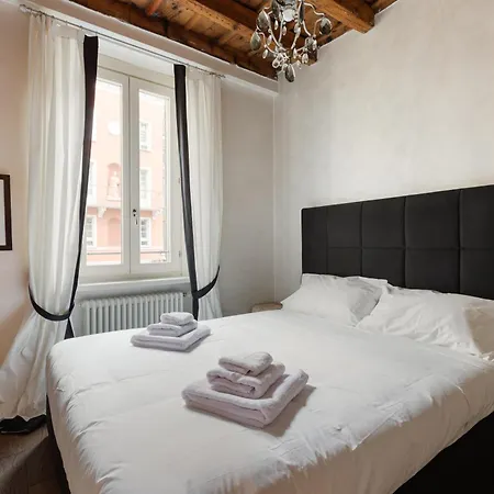 Brera - Castello - Ampio Bilocale Centro *