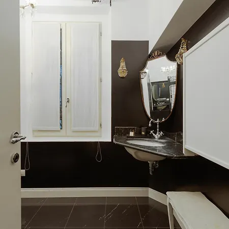 Brera - Castello - Ampio Bilocale Centro *