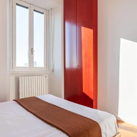 Giulio Flexyrent Milan