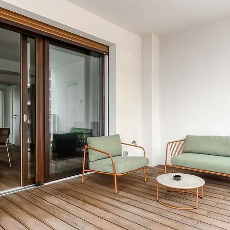 Limehome Park Towers