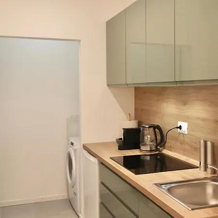 Tiny Attic, Corso Buenosaires, 6min To Duomo Milan