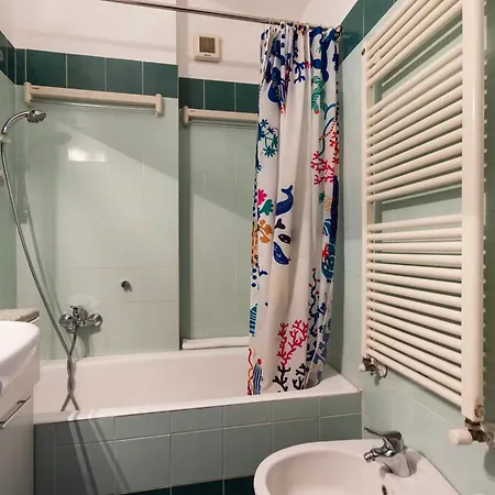 Youhosty - Loreto 1 Bedroom Apartment Milan
