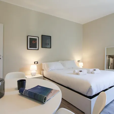 Hacca Collection - Buenos Aires & Station Apartment Mailand