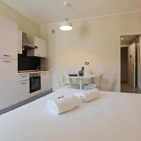 Hacca Collection - Buenos Aires & Station Apartment Mailand