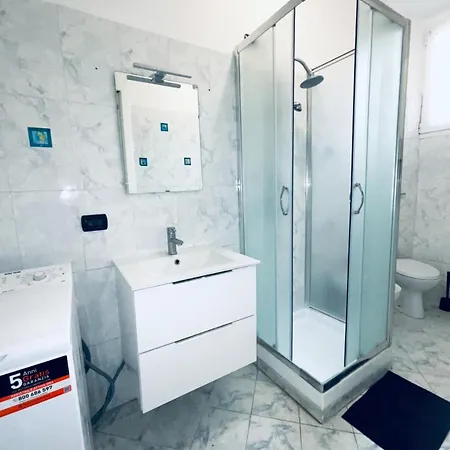 Apartment Nice Central In A Strategic Position Milan