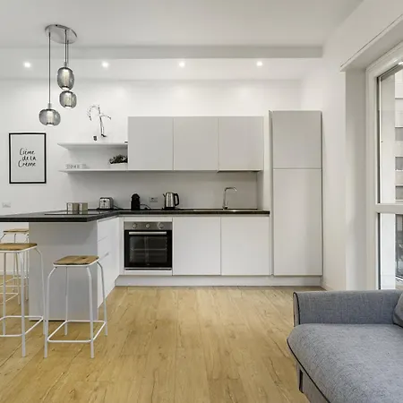 Ray 1 San Siro Apartmán *