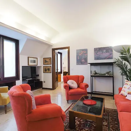 Appartamento Primopiano - Napo Torriani C *
