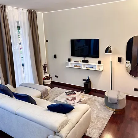 Deluxe Flat Multi-space & Private Terrace ミラノ