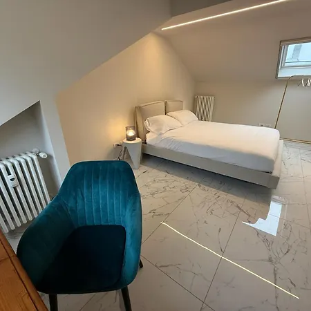 Attico Elegante Con 2 E 2 Bagni In Centro Apartament